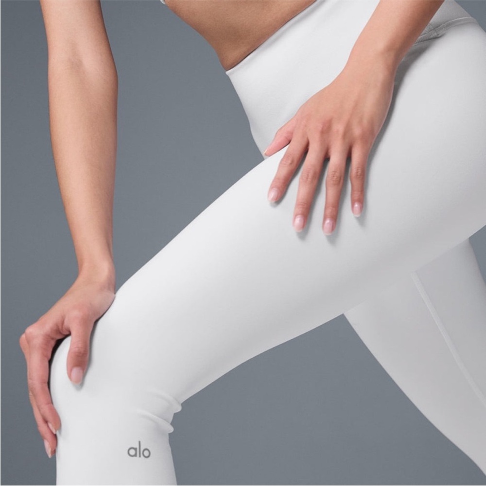 ALO Yoga Women's Classic White Leggings